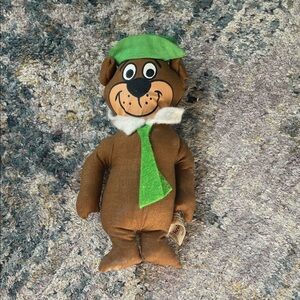 Yogi Bear~ Vintage 1973 Knickerbocker Toys~ 4.5” Plush Doll